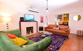Two Pines, Whole Home In Tullamarine Near Airport!